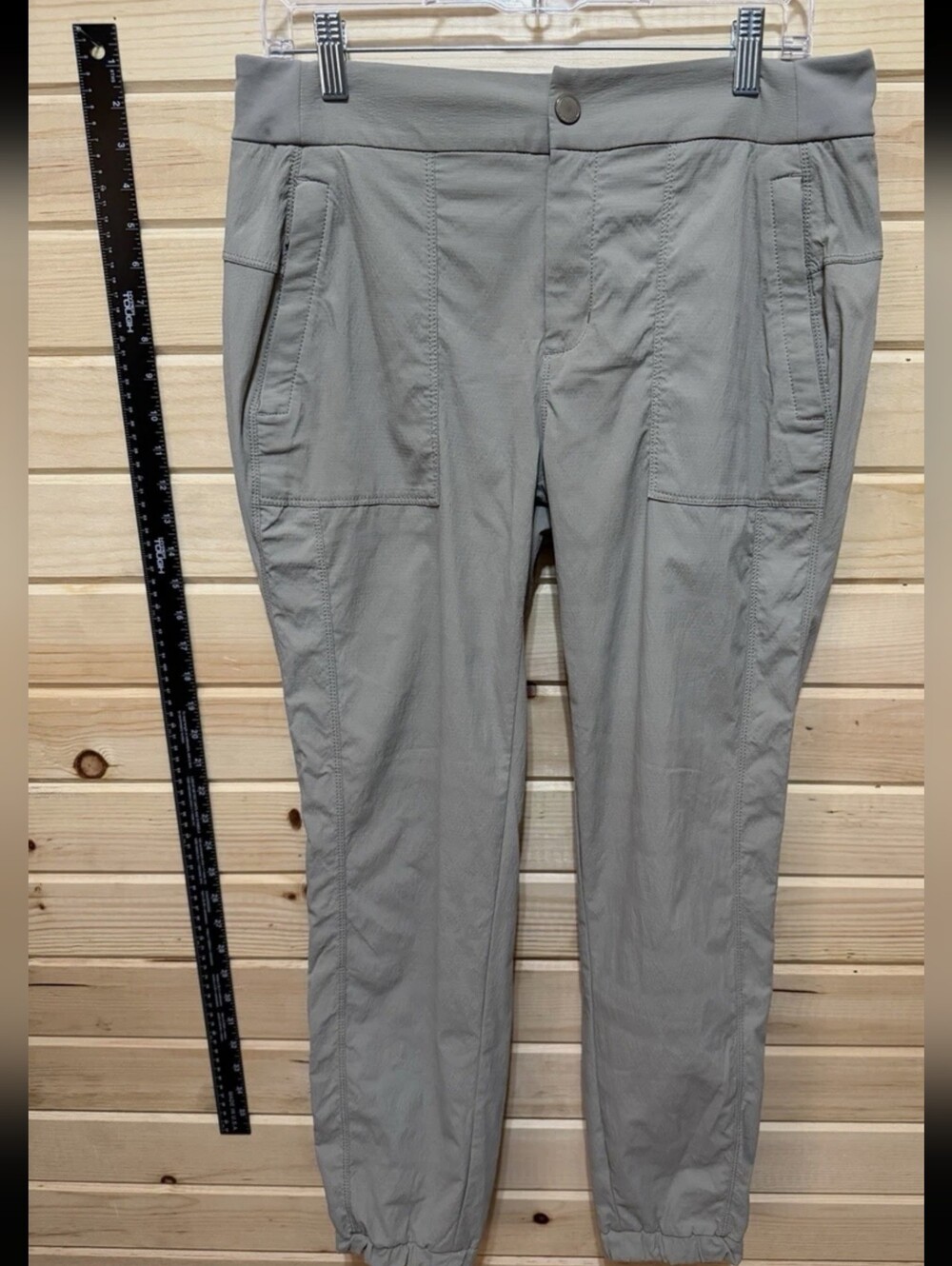 Athleta Gray Eco-friendly Utility Ankle Pants Size 10 NWOT